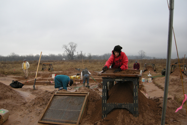 Michelle Rathgaber screening excavated sediments
