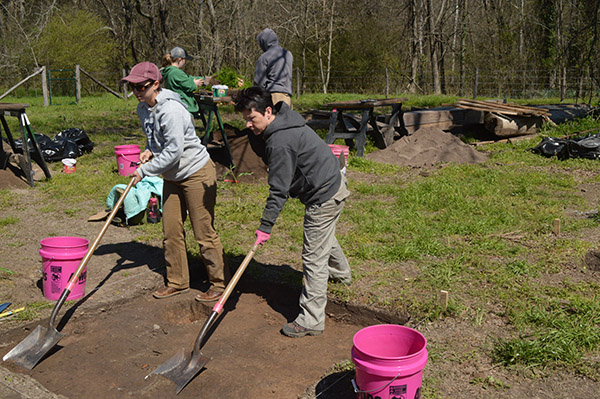Emily Beahm (ARAS-WRI) and volunteer Karen Johnson shovel skimming at the Taylor House (Hollywood Plantation) during a spring break dig.