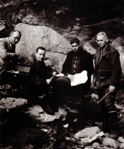 1931 Cob Cave