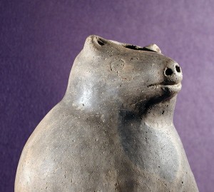Detail of a bear effigy bottle collected by Thomas and Charlotte Hodges (77-1/X-36, unknown provenience).