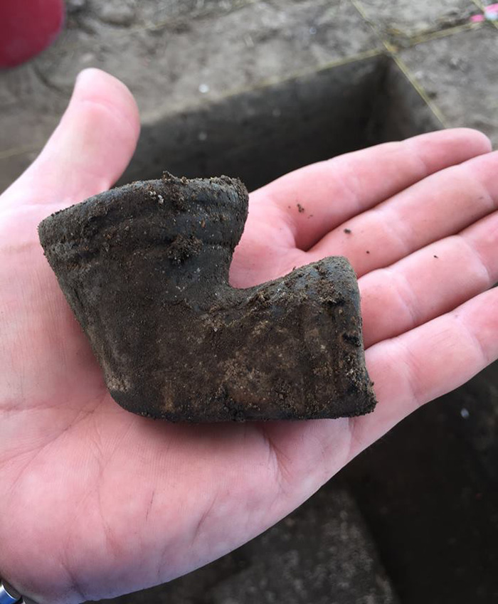 A ceramic pipe discovered in 2015 at the Richards Bridge site.