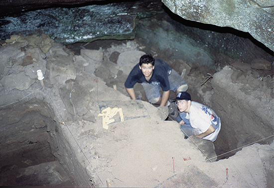 Two students from Deer School excavating in the Rockfall Shelter, Spradley Hollow.