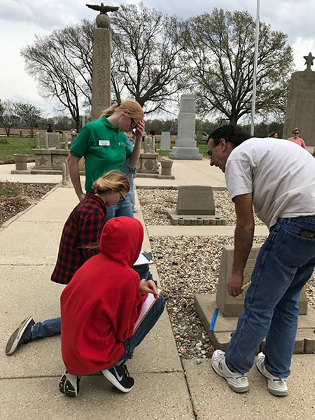 4-H students learning to map at Rohwer Japanese American Internment Cemetery during the 2017 Day of Archeology.