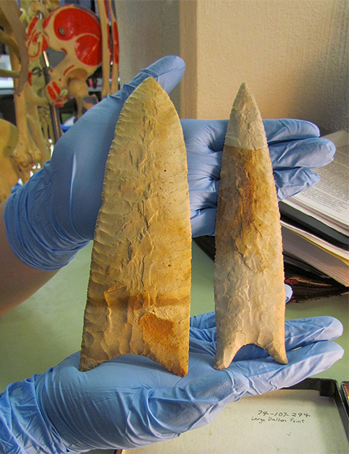 Sloan bifaces recovered from AAS excavations at 3GE94. The larger of the two is one of the smallest of all currently reported Sloan bifaces in the Mississippi Valley.