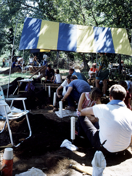 Volunteers and professionals worked together at the 1971 Society Dig at a site in Pulaski County.