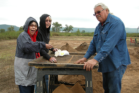 Partnering with descendant groups is an important step toward inclusivity in archeology. Here, Quapaw community members participate in an excavation at Carden Bottoms.