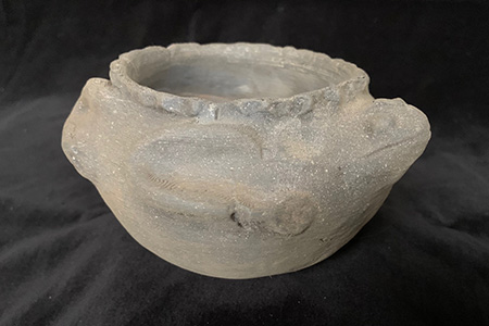 3D printed replica of a Mississippian frog effigy pot from the ARAS Collections, finished by Jared Pebworth. This shows the realism that can be achieved.