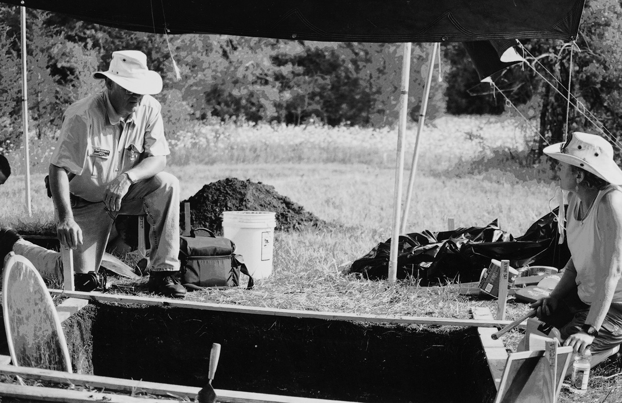 Frank with Marilyn Knapp at the Society Dig in 2002